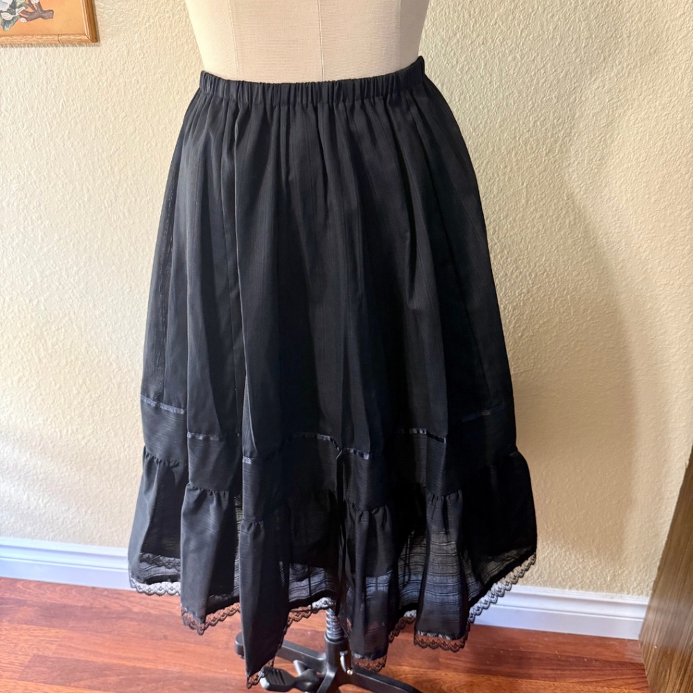 NWT 70s Vintage Carefree Fashions Cotton Blend Skirt with Lace Trim One Size